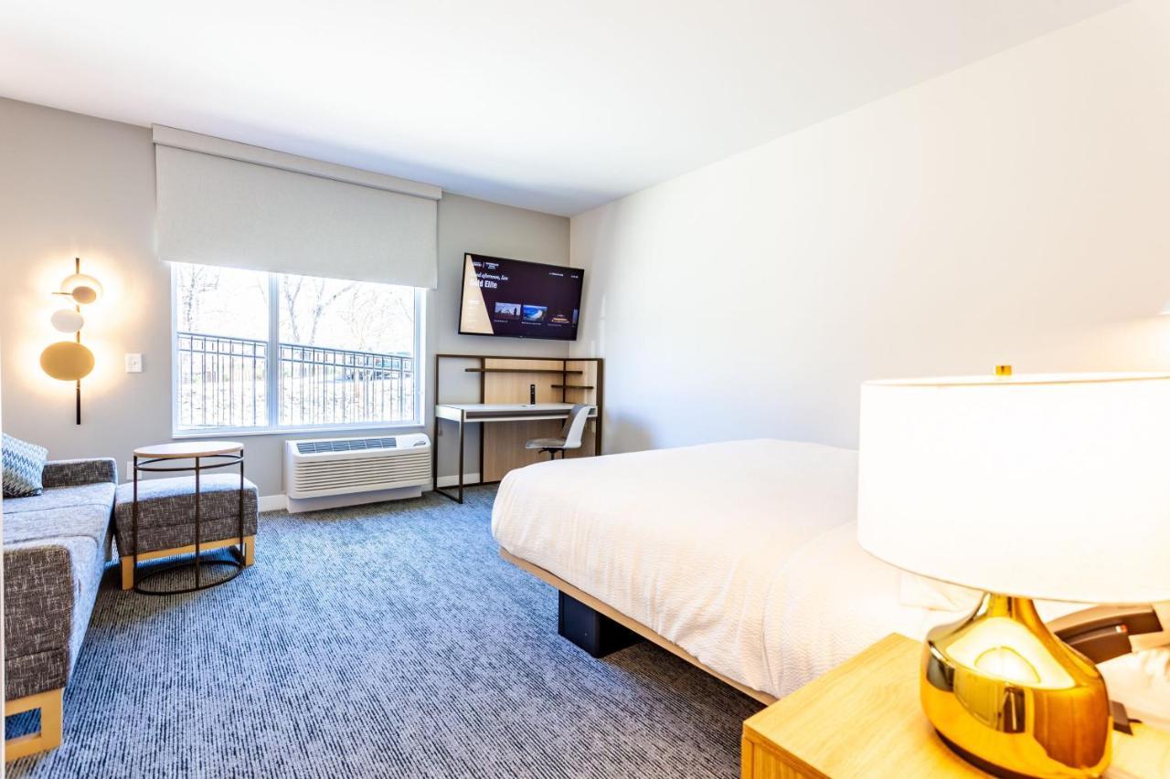 Towneplace Suites By Marriott Raleigh - University Area Exterior photo